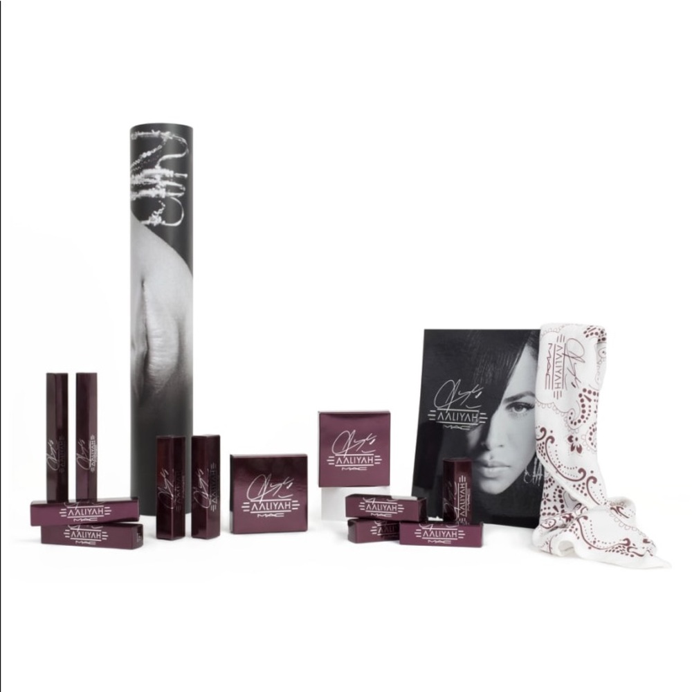 💄SOLD💄MAC Aaliyah Collector’s Makeup Vault